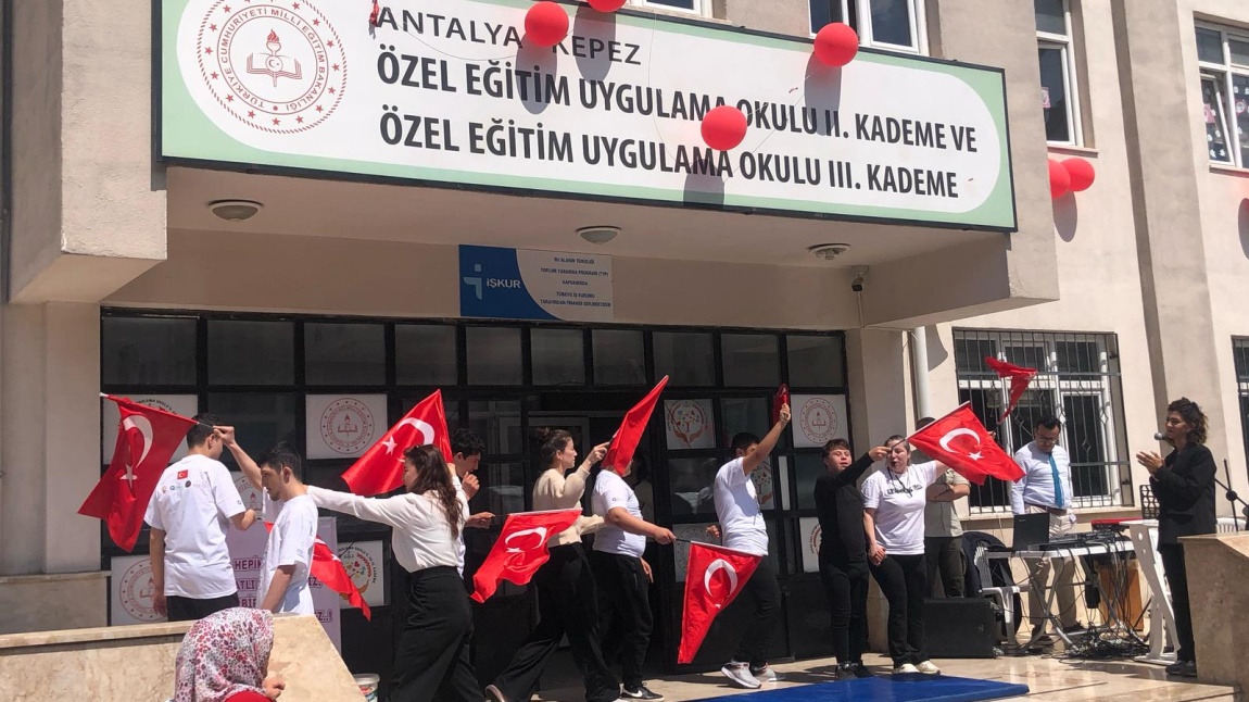 2 NİSAN DÜNYA OTİZM FARKINDALIK GÜNÜ KUTLAMA ETKİNLİĞİ